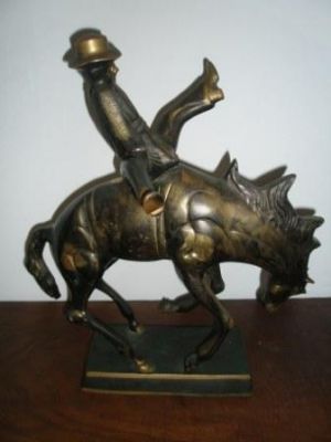 2 Cavalos em Latão Fundido Muito Originais