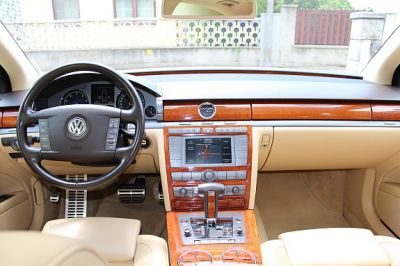 2004 VW Phaeton V8 4MOTION-€ 5.500