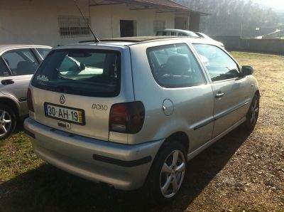 VW Polo 1.4 - 2000€