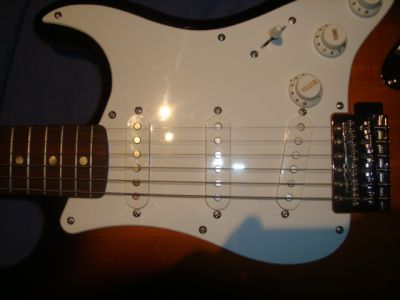 Guitarra Fender + Amplificador + Acessórios