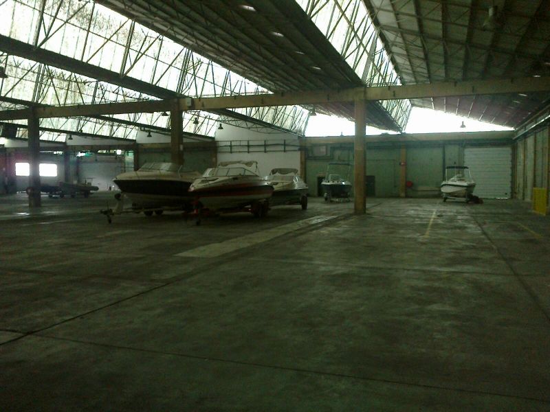 Recolha de barcos, autocaravanas, caravanas, veiculos e outros