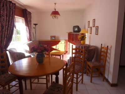 Vende-se Moradia V3 Geminada