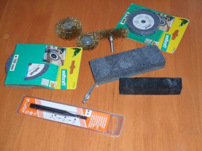 MAQUINA DE AFIAR + BANCADA, LIMAS E ESMERIL