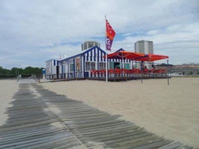 BAR NO AREAL DA PRAIA DE BUARCOS