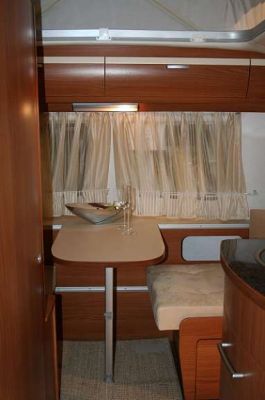 caravana Hymer Eriba Triton 430 GT