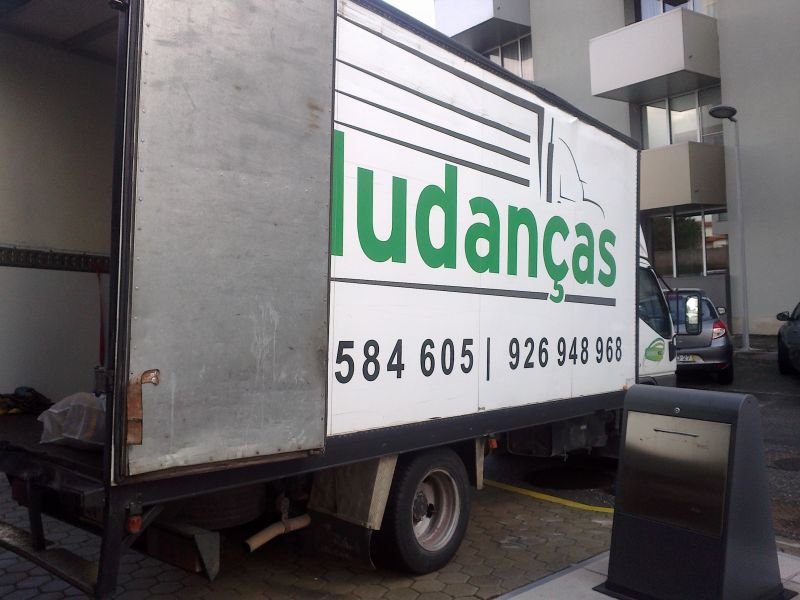 Transportes e Mudanças - Mudamos a Sua Casa