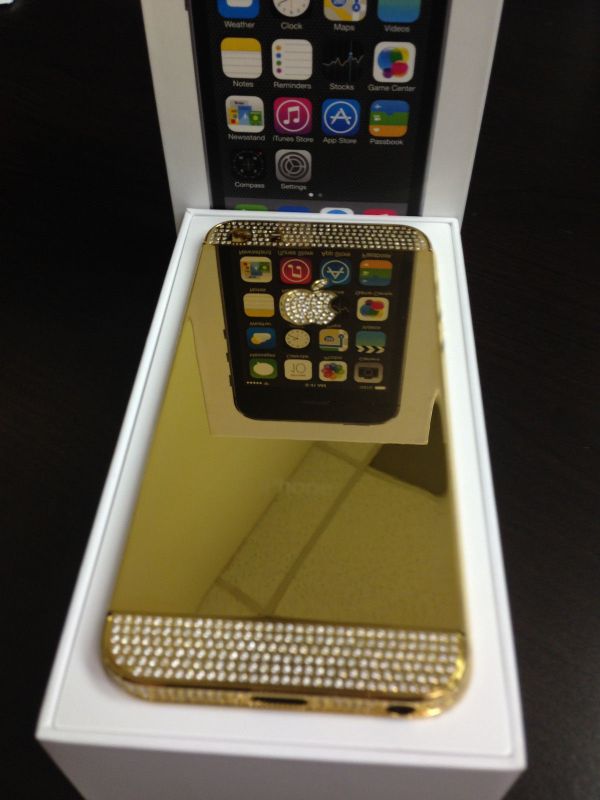 FOR SALE:Gold  Apple iPhone 5S 64Gb