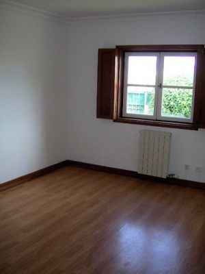 Moradia T4 sem móveis