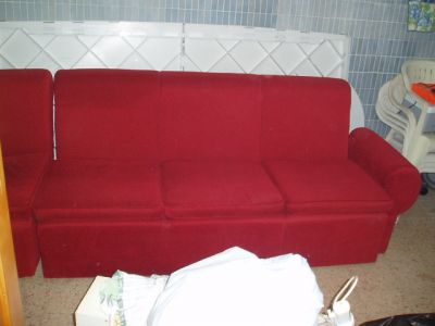 Sofá de 6 lugares com arrumação por baixo