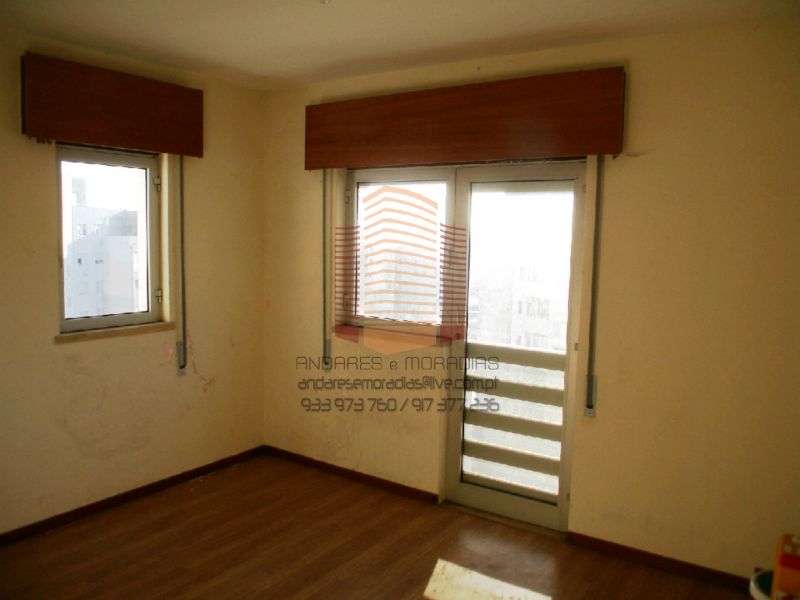 [1224F] T2 com arrumo – exterior renovado – 100% financiado