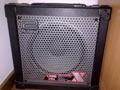 Guitarra electrica CORT M200 + Amplificador Roland Cube 30X