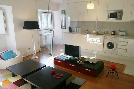 Mobilado estúdio moderno em zona Santos