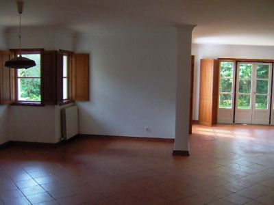 Moradia T4 sem móveis