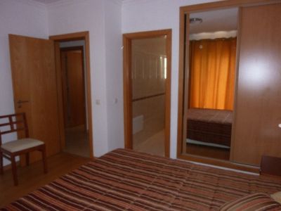 Arrenda Apartamento T1 ao Ano em Condominio Fechado