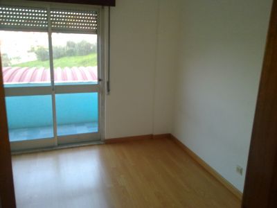 alugo apartamento T3 em Fetais