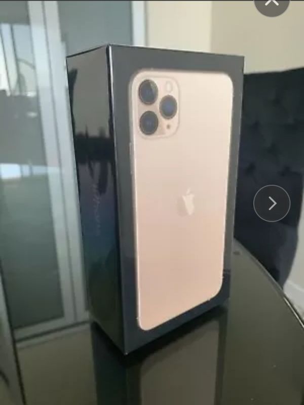 Apple iPhone 11 Pro €580 EUR Samsung Note 10 iPhone X €300 EUR iPhone XS