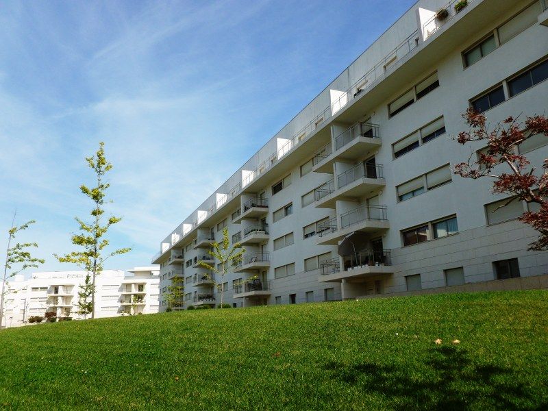 Arrenda-se T3 novo - Porto | à Casa de Saúde da Boavista - Portugal