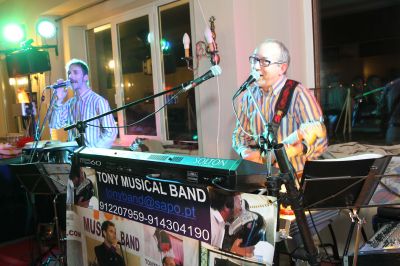 TONY MUSICAL BAND