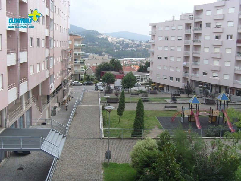 Apartamento T3, com aquecimento central e electrodomésticos. Em Gualtar - Braga