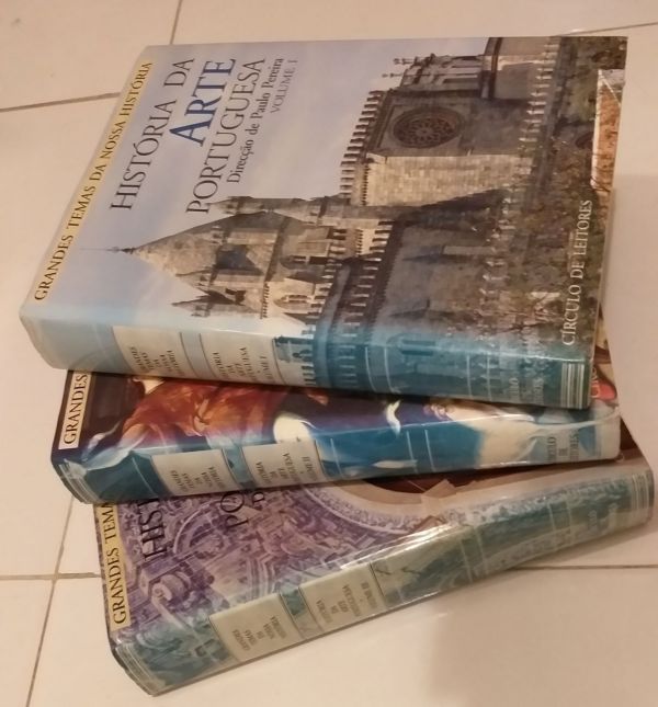 Vendo Coleção livros - História da Arte Portuguesa