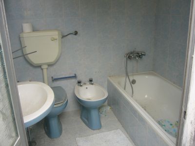 Vendo casa t2 habitavel