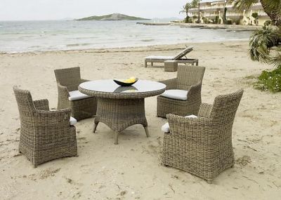 Mobiliário de exterior em ratan