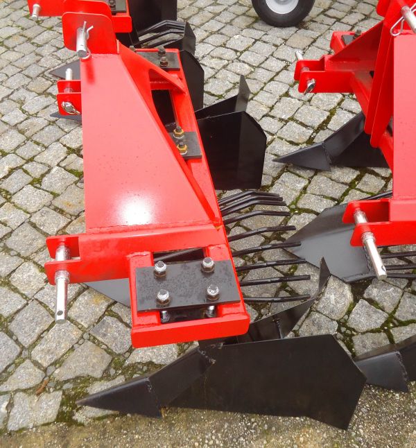 Abre regos de 2 linhas com arracador de batatas (Grande Campanha) - 285€