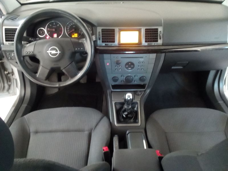 Opel Signum 2.2 DTI 125 CV