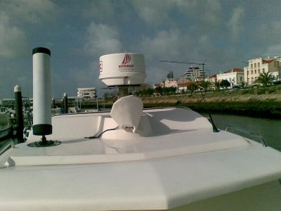 Barco de recreio cabinado