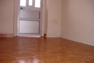 aluga-se T2 na Azinhaga dos Fornozinhos Porto Brandão 250€