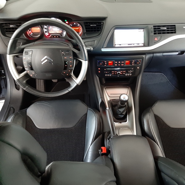 Citroên C5 Tourer VTR+ 1.6 HDI 110 CV