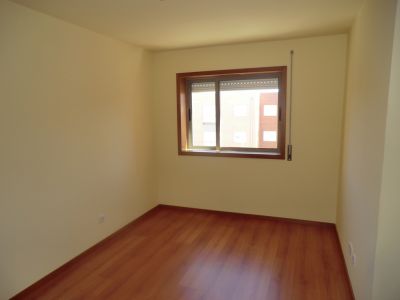 Arrenda-se apartamento T2, próximo Universidade