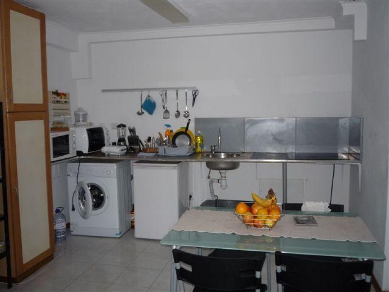 T0 Mobilado em S. Pedro Estoril. Perto das Praias e Transportes