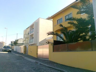 Vende-se Moradia na ARRÁBIDA