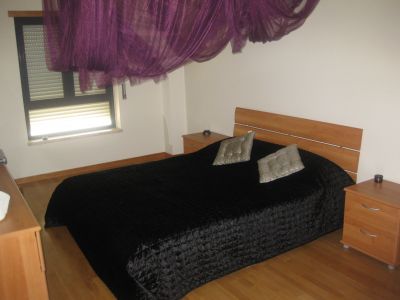 Arrenda-se T2 semi- novo 