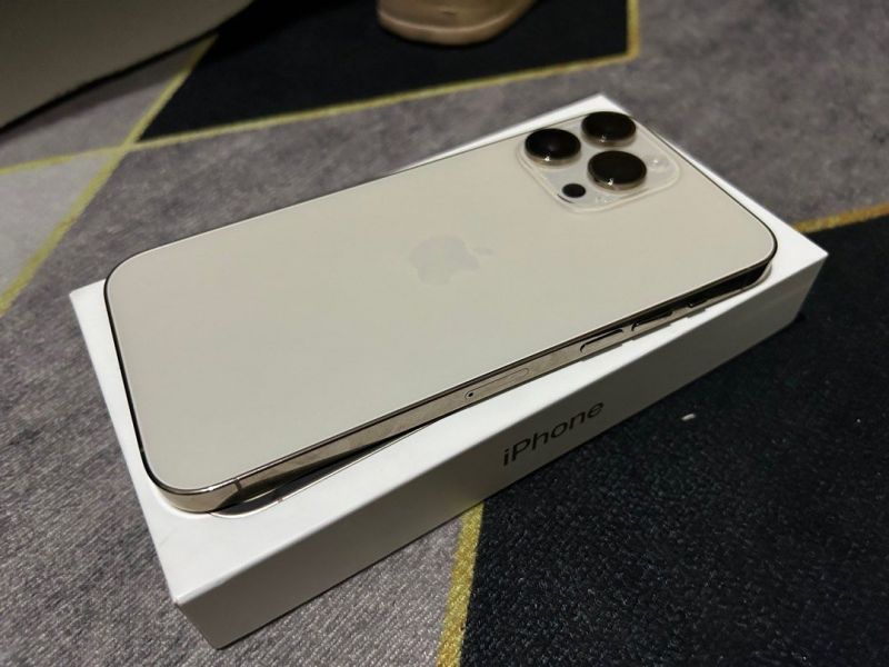 À VENDA:iPhone 14 pro máx 256gb