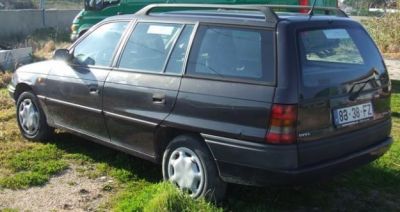 OPEL ASTRA 1.4 i   € 800,