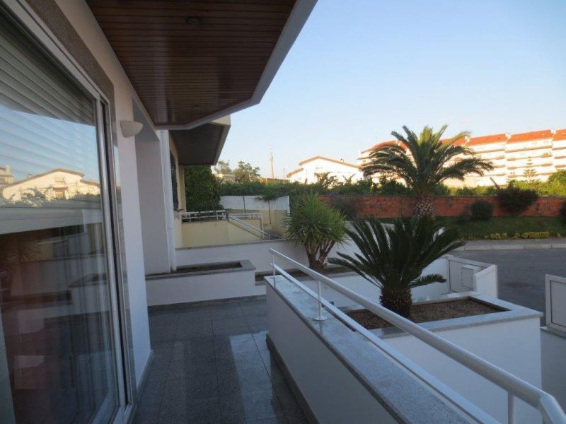 Moradia T4+1 Ao Gaiashopping