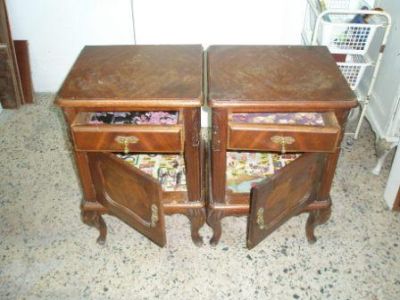 2 Mesas de Cabeceira Queen Anne