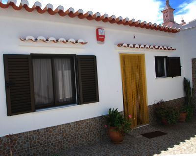 Férias a 5 minutos da praia  Casa vizinha da adéga - Rogil
