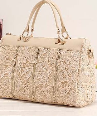 Mala bege ou preta nova revestida a renda