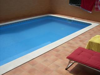 TRATAMENTOS E MANUTENÇÃO DE PISCINAS