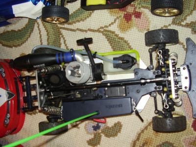 carro telecomando combustao kyosho