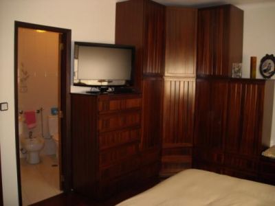 Excelente apartamento T3, com cozinha equipada, garagem individual. Mª Grande