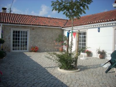 Casa de Pedra rústica com 3 quartos e aquecimento central na zona de Aljubarrota, Alcobaça 