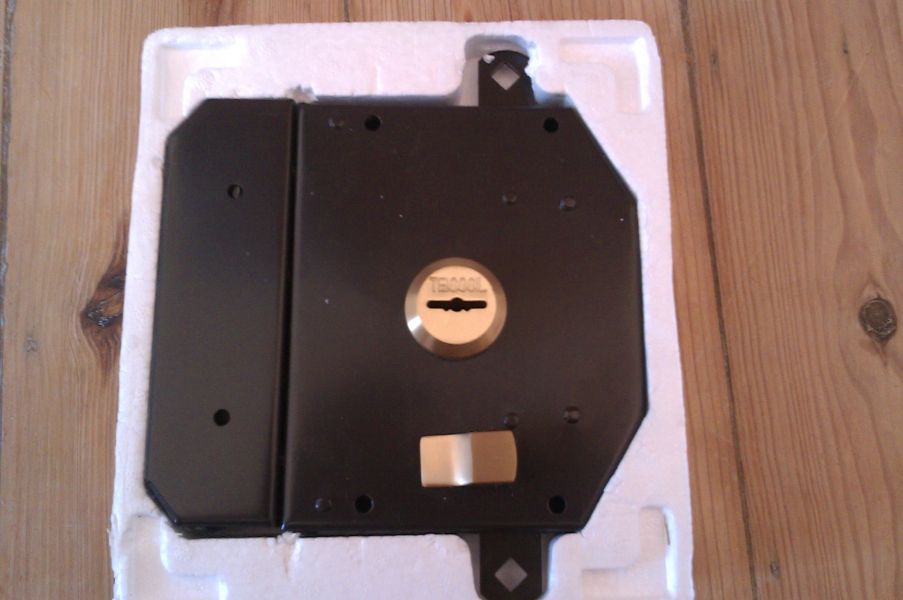 Fechadura de alta segurança, e de 2 trancas Teicocil Nova