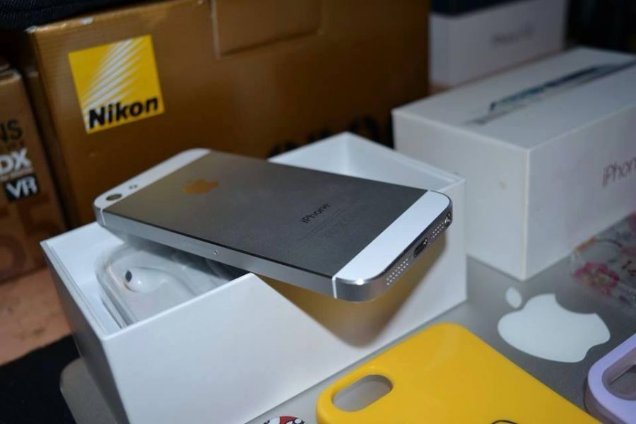 Sale For Apple iPhons 5S 64GB- New - Warranty - Original