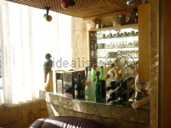 Apartamento com dois quartos em S.João do Estoril