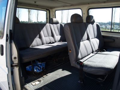 Ford Transit 120 Van 9 lugares