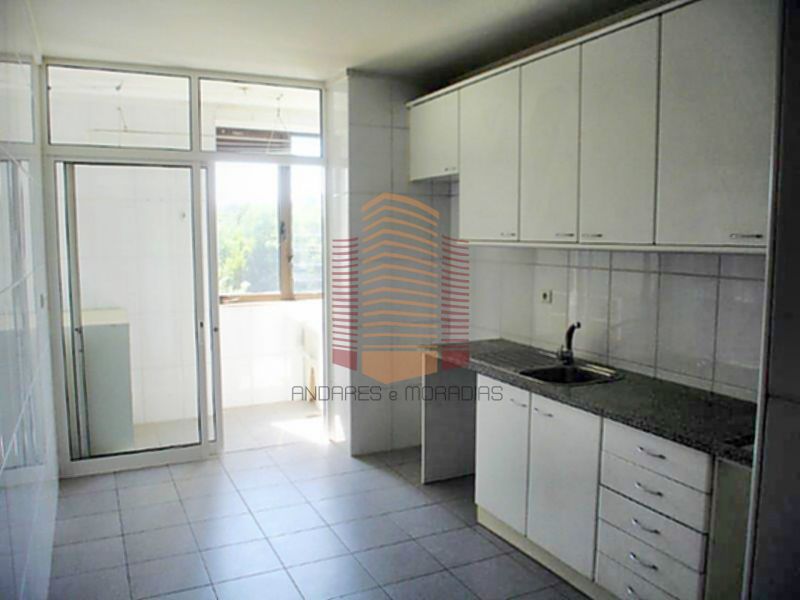 [1908RT] T3 ao centro comercial Vivaci – Z. Ind. Maia – 100% Financiado